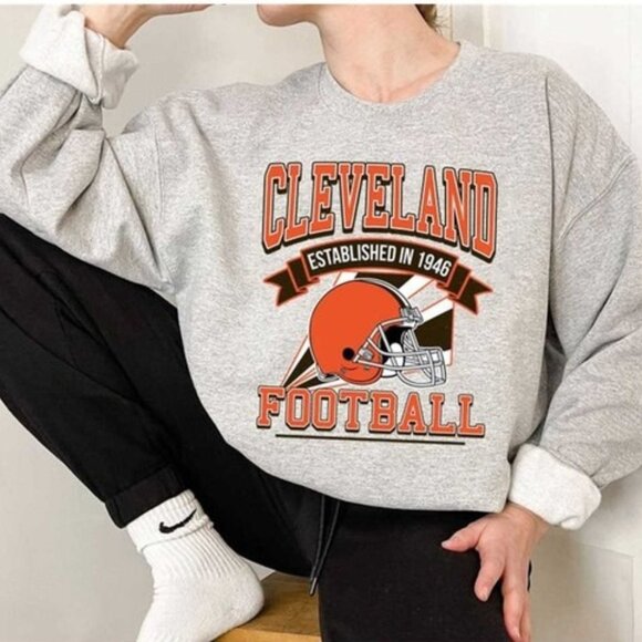 Retro Cleveland Browns Football NFL Team Logo Throwback Style Sweatshirt 91 - Picture 1 of 5